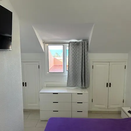 Apartment Stunning Sea View Tenerife Royal Gardens Resort! Playa de las Americas (Tenerife)