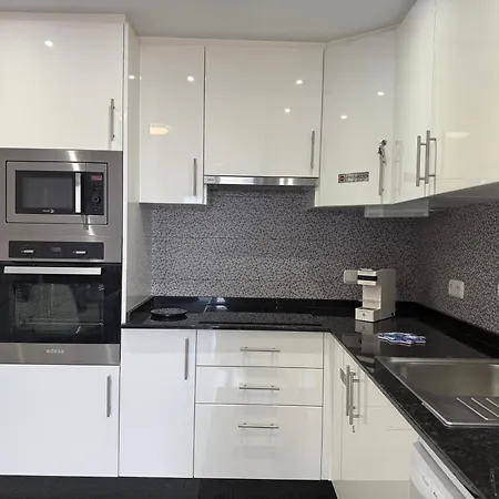 Stunning Sea View Tenerife Royal Gardens Resort! Apartament Playa de las Americas (Tenerife)